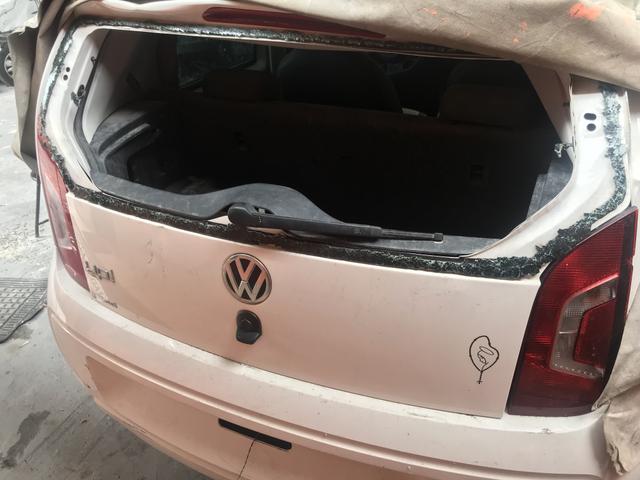 Tampa da mala Volkswagen up 2015