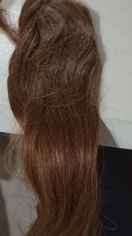 CABELO LOIRO HUMANO.