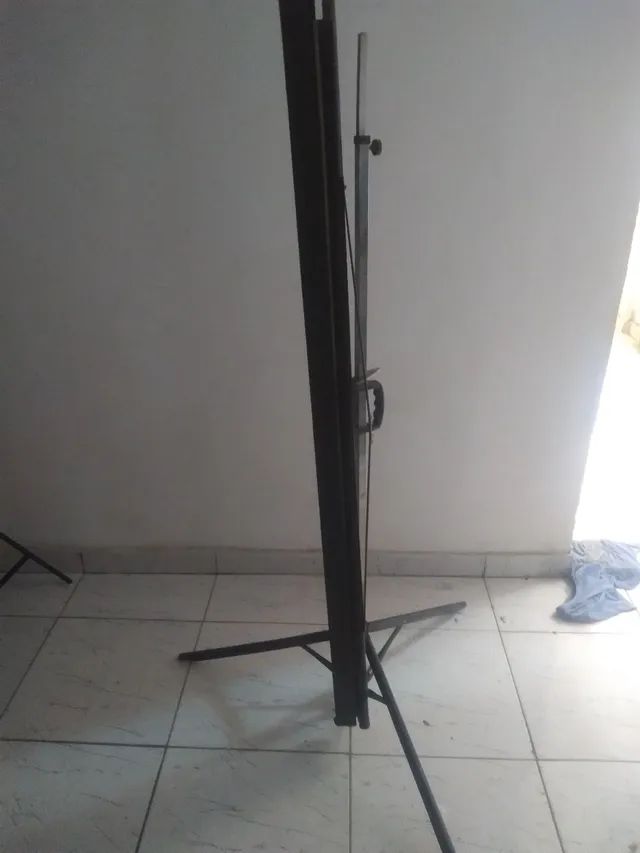 Tela usada para projetor com tripé  - Foto 2