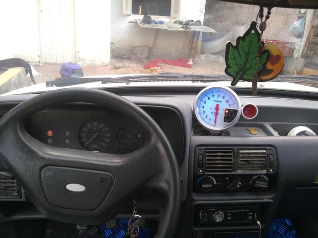 Vendo ou troco num carro mais novo gol,uno,palio.etc - Foto 15
