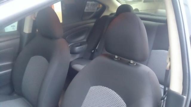 Nissan Versa 1.0 15/16 - Foto 9