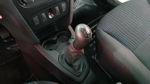 Renault Sandero Authentique 1.0 12V (Flex) 2018 - Foto 9
