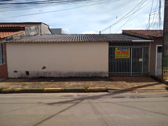 Qnm 05, 4 quartos + duas casas de fundo