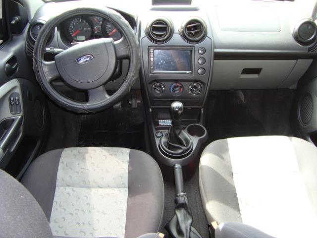 Ford Fiesta class flex 4 portas troco carro mais caro - Foto 12