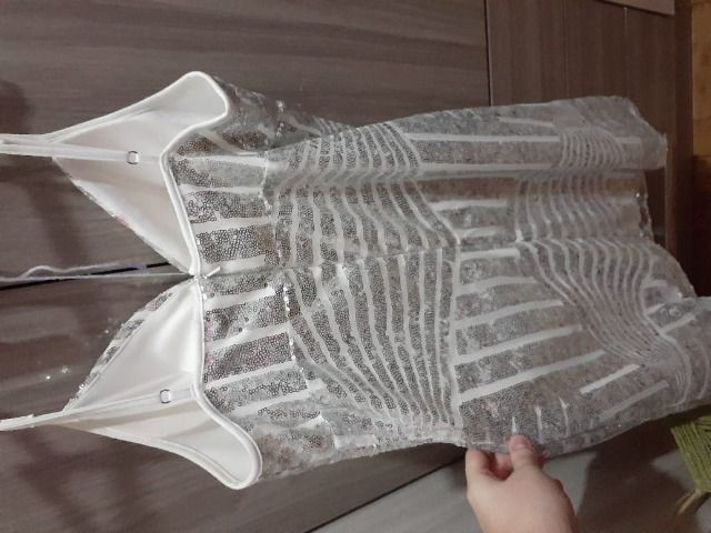 Vestido com lantejolas - Foto 3