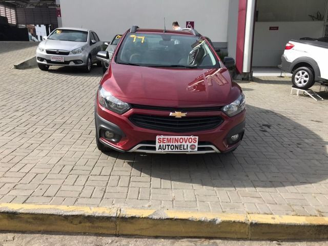 Onix Hatch Activ 1.4 8v Automático - 2017 - Foto 2