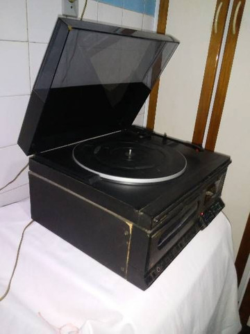 Toca Discos Philips -  F 1220 -leia o anúncio - Foto 4