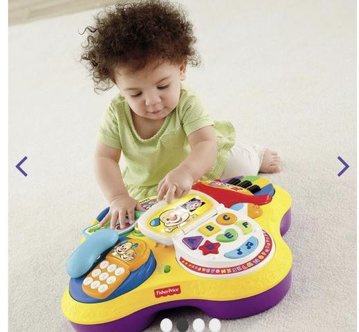 Mesa de Atividades Bilíngue do Cachorrinho - Fisher-Price e dois brinquedos importados - Foto 5