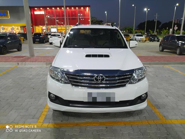 Hilux sw4 7 lugares ( 2015 ) r$:147.900