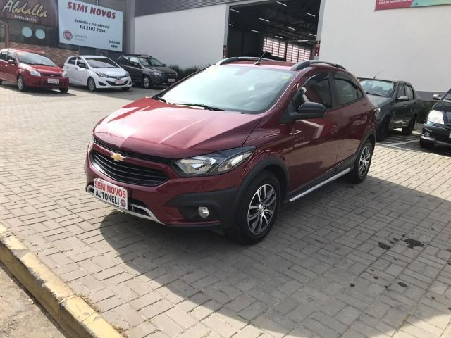 Onix Hatch Activ 1.4 8v Automático - 2017