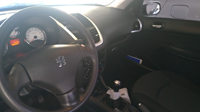207 1.4 Peugeot - Foto 2
