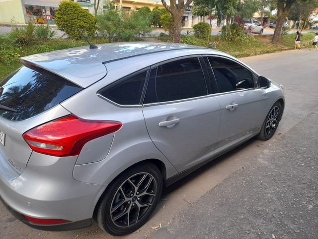 FORD FOCUS TITANIUM