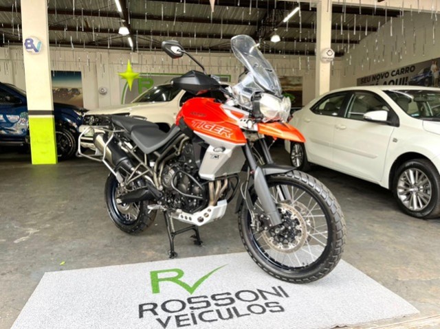 TRIUMPH TIGER 800 XCA SEM DETALHES !!