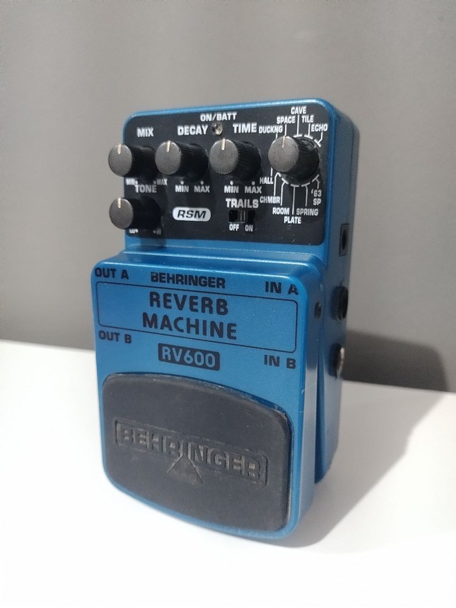 おすすめ特集 BEHRINGER リバーブマシン rv600 元箱付き fawe.org