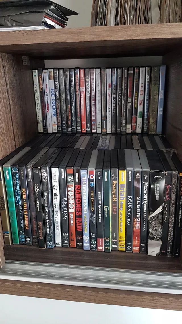Coleção de 175 DVDs nacional e importado 