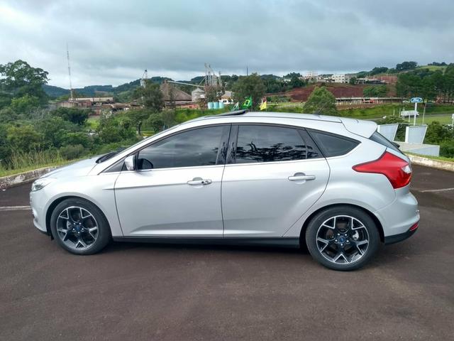 FORD Focus Titanium Plus 2015 Hatch - Foto 2