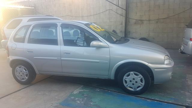 Corsa Hatch Milenium Ano 2002