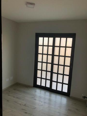 Sobrado: 3 quartos, ampla sacada e garagem coberta para 2 carros - Foto 10