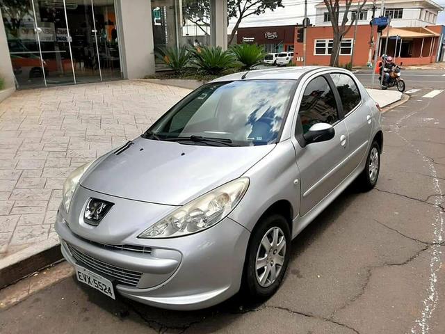 Peugeot 207 ano 2012