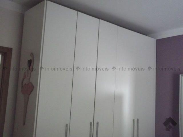 Excelente casa - 01 suite 02 quartos - completa com armários - Foto 20