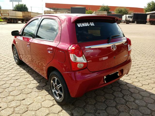 Etios xls 1.5 hatch- whats 9. * - Foto 5