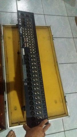 Mesa YAMAHA MG 24/14 - Foto 2