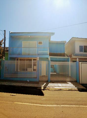 Lindo sobrado para locação no Pioneiros Catarinenses ! 02 suítes !