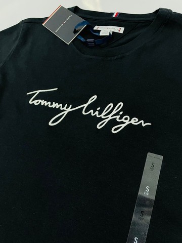 Camiseta Tommy Hilfiger Básica Feminina - Preto-azul marinho - Rosa - Branco. Original