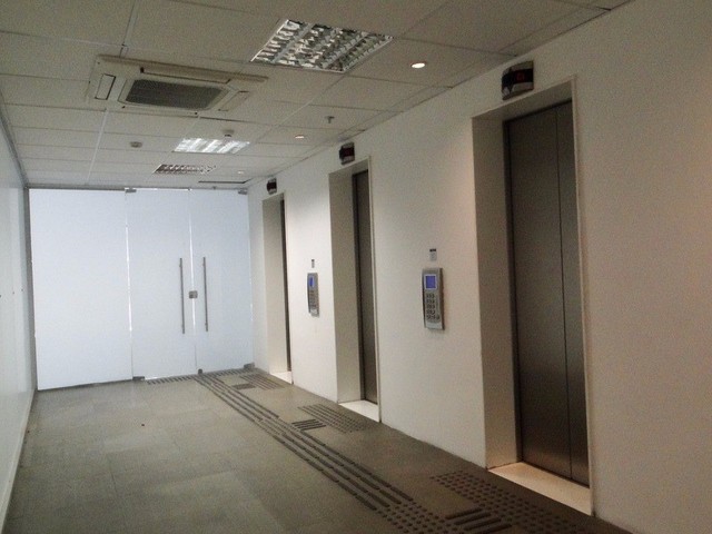 Andar Comercial com 640m², 4 vagas garagem, em edifício novo e belíssimo !!! - Foto 2