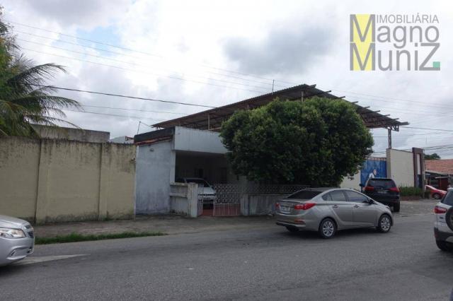 Excelente casa com ótima localização, situada á poucos metros do aeroporto. - Foto 2