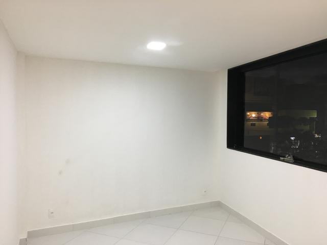 Flat ao lado da igreja matriz - Foto 6