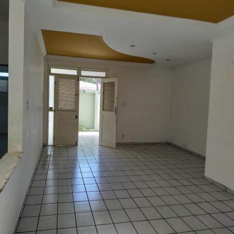 Alugo casa 3/4 na Jatiúca