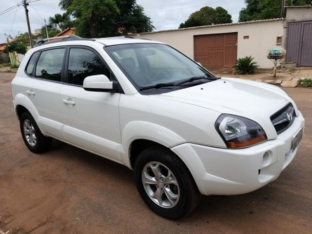 Vendo esta tucson 2.0 Automática ano 15/16 completa valor 46 mil