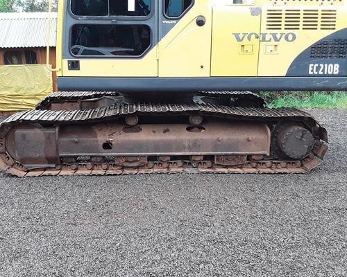 Escavadeira EC210B VOLVO (exigência de nome limpo) - Foto 5