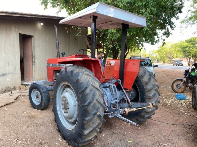 Trator  - Foto 2