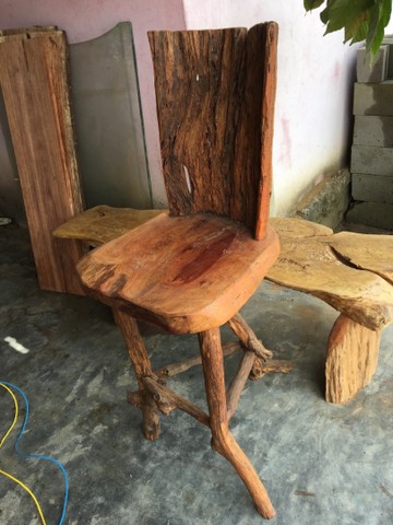 Móveis madeira de lei