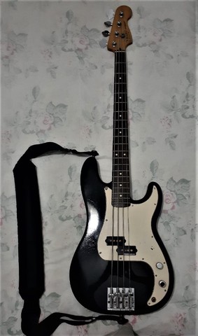 fender precision bass olx