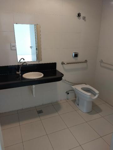 Alugo imóvel térreo no Centro com 4 salas, recepção, 2 Wc's, copa e depósito - Foto 17