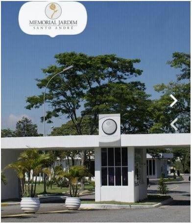 Jazigo no Memorial Jardim Santo André na Vila Humaitá