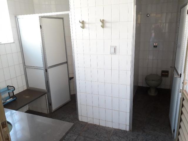 Casa para alugar com 4 dormitórios em Centro, Uberlândia cod:12802 - Foto 20