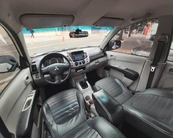 Mitsubishi l200 2.4 thiton hls - Foto 9