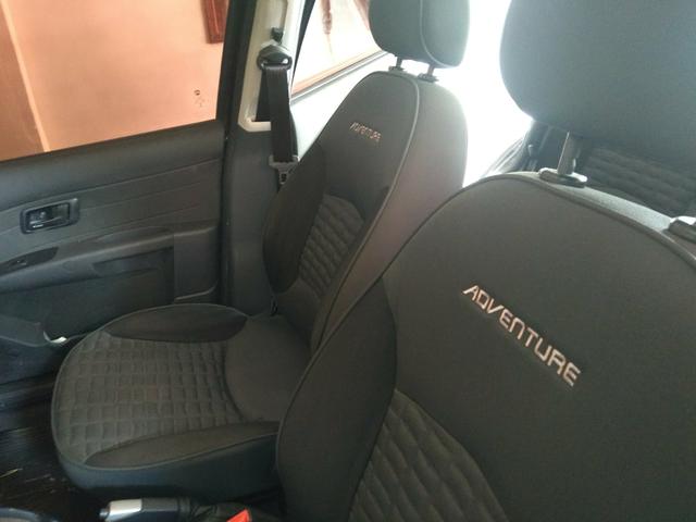Carro Fiat Palio weekend Adventure