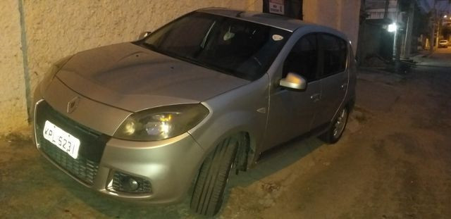 Vendo sandero 1.6 - Foto 2