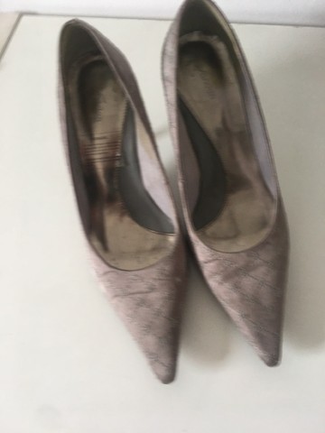 Scarpin cinza chumbo Sanden n37 - Foto 2
