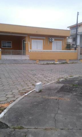 Casa na praia de enseada 50 metros do mar