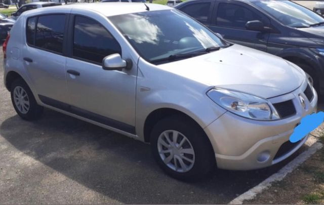 Vendo Sandero Expression por R$17.500,00