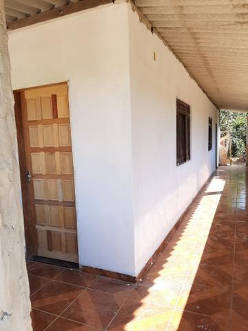 Vendo sítio em Santa Lúcia (3 hectares)com cachoeira que passa dentro do terreno