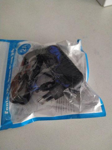 Fonte Knup, 12V C/ pino P4. Nova R$ 40,00.