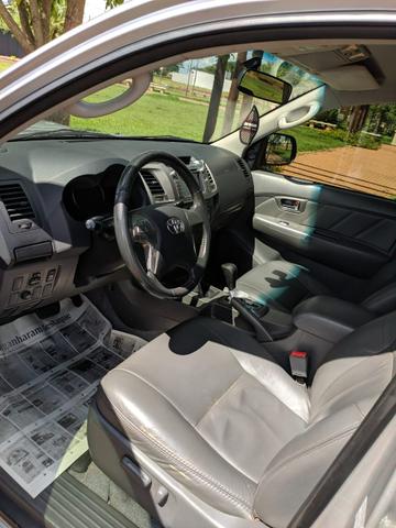 Hilux SRV 4x4 A/T - Foto 6
