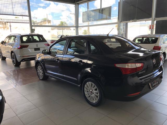 Fiat / Grand Siena Essence 1.6 2013 - Foto 6